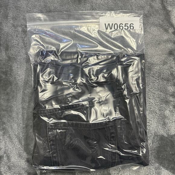 We The Free Jeans Women's Sz.28 Black Maggie Straight Jean Raw Hem Distressed - Picture 13 of 13